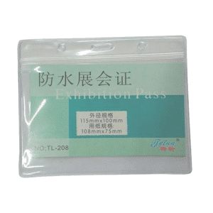thẻ đeo nhựa dẻo ngang khổ 115x100mm